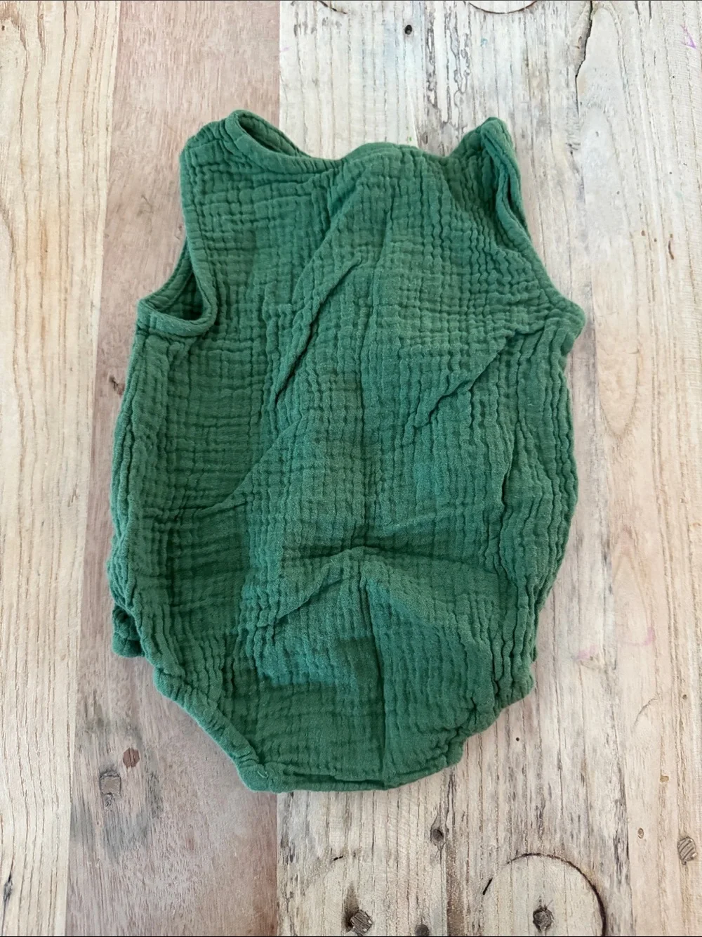 Green Cotton Gauze Baby Romper with Wooden Buttons